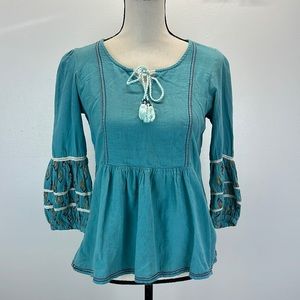 ⭐️🌸Global Desi teal boho peplum top bell sleeves crochet detail size xs/sm